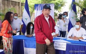 Presidente Daniel Ortega y Vicepresidenta Rosario Murillo votan en Elecciones Soberanas 2022