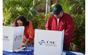 Presidente Daniel Ortega y Vicepresidenta Rosario Murillo votan en Elecciones Soberanas 2022