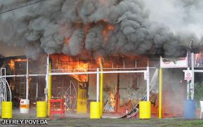 Incendio en tramos de pólvora en Tiscapa