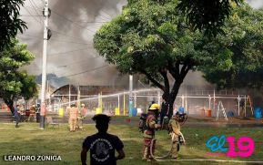 Incendio en tramos de pólvora en Tiscapa
