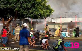 Incendio en tramos de pólvora en Tiscapa