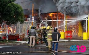 Incendio en tramos de pólvora en Tiscapa