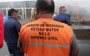 Incendio en tramos de pólvora en Tiscapa