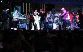 Celebración de la Fiesta de las Victorias en Avenida de Bolívar a Chávez