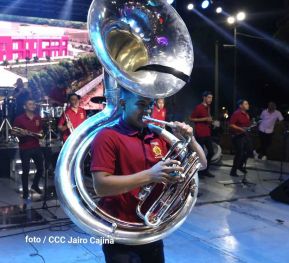 Celebración de la Fiesta de las Victorias en Avenida de Bolívar a Chávez
