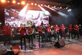 Celebración de la Fiesta de las Victorias en Avenida de Bolívar a Chávez