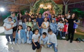 ¡Qué viva la Virgen y que en Nicaragua florezca cada vez más la Paz y el Bien !