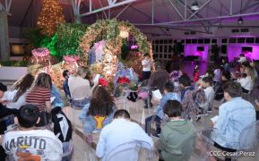 ¡Qué viva la Virgen y que en Nicaragua florezca cada vez más la Paz y el Bien !