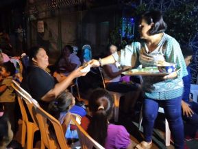 Gritería: Rezar y cantar casa por casa a La Virgen María