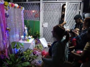 Gritería: Rezar y cantar casa por casa a La Virgen María
