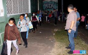 Gritería: Rezar y cantar casa por casa a La Virgen María