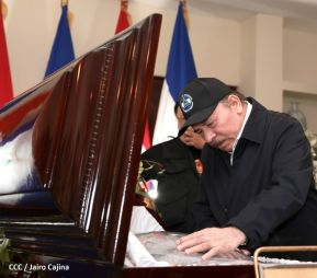 Rinden homenaje póstumo a Blanca Segovia Sandino Aráuz