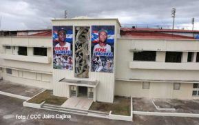Homenaje al héroe nacional Roberto Clemente