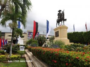 Homenaje al héroe nacional Roberto Clemente