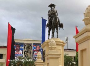 Homenaje al héroe nacional Roberto Clemente