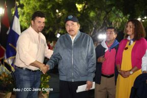 Homenaje al héroe nacional Roberto Clemente