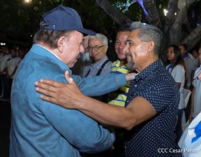 Homenaje al héroe nacional Roberto Clemente