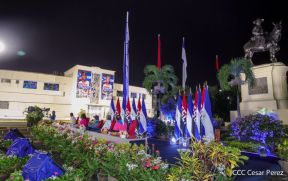 Homenaje al héroe nacional Roberto Clemente