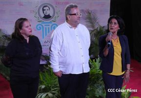 Nicaragua Diseña celebra pasarela "Verso, Perla, Pluma y Flor" en honor a Rubén Darío