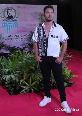 Nicaragua Diseña celebra pasarela "Verso, Perla, Pluma y Flor" en honor a Rubén Darío