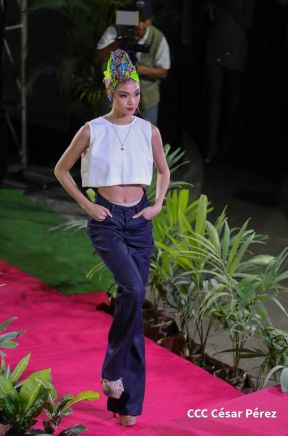 Nicaragua Diseña celebra pasarela "Verso, Perla, Pluma y Flor" en honor a Rubén Darío