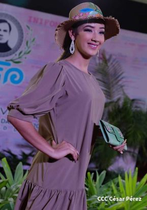 Nicaragua Diseña celebra pasarela "Verso, Perla, Pluma y Flor" en honor a Rubén Darío