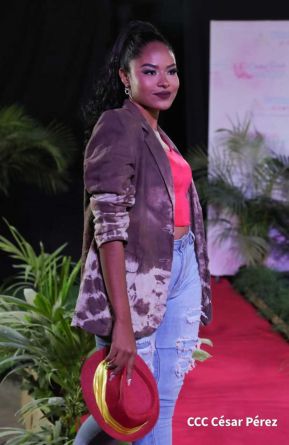 Nicaragua Diseña celebra pasarela "Verso, Perla, Pluma y Flor" en honor a Rubén Darío