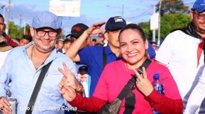 ¡Nicaragua ilumina, como un sol que no declina!