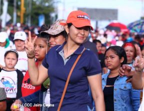 ¡Nicaragua ilumina, como un sol que no declina!