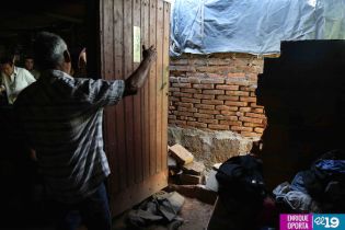 Gobierno entrega ayuda humanitaria a familias afectadas por los sismos