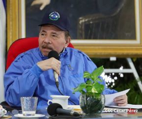 Presidente Daniel y Compañera Rosario en comunicación con las familias nicaragüenses