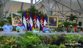 Presidente Daniel y Compañera Rosario en comunicación con las familias nicaragüenses