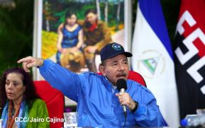 Presidente Daniel y Compañera Rosario en comunicación con las familias nicaragüenses