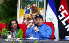 Presidente Daniel y Compañera Rosario en comunicación con las familias nicaragüenses
