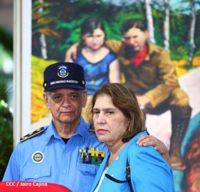 Presidente Daniel y Compañera Rosario en comunicación con las familias nicaragüenses