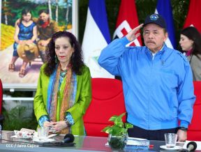 Presidente Daniel y Compañera Rosario en comunicación con las familias nicaragüenses