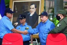 Presidente Daniel y Compañera Rosario en comunicación con las familias nicaragüenses