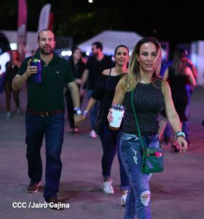 Una noche con la energía de Pandora y Flans