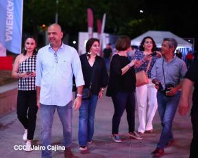 Una noche con la energía de Pandora y Flans