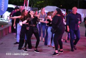 Una noche con la energía de Pandora y Flans