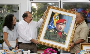 Daniel y Rosario se reúnen con delegación venezolana de alto nivel encabezada por Diosdado Cabello