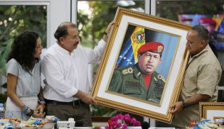 Daniel y Rosario se reúnen con delegación venezolana de alto nivel encabezada por Diosdado Cabello