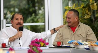 Daniel y Rosario se reúnen con delegación venezolana de alto nivel encabezada por Diosdado Cabello