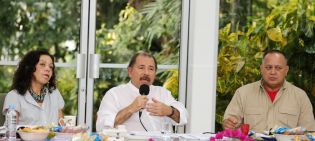 Daniel y Rosario se reúnen con delegación venezolana de alto nivel encabezada por Diosdado Cabello