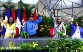 ¡Puño en Alto! ¡Libro Abierto!: 43 aniversario de la Gran Cruzada Nacional de Alfabetización