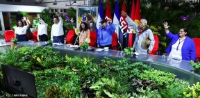 ¡Puño en Alto! ¡Libro Abierto!: 43 aniversario de la Gran Cruzada Nacional de Alfabetización