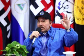 ¡Puño en Alto! ¡Libro Abierto!: 43 aniversario de la Gran Cruzada Nacional de Alfabetización