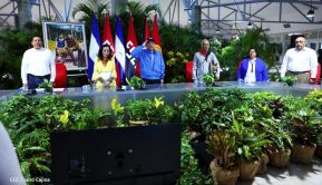 ¡Puño en Alto! ¡Libro Abierto!: 43 aniversario de la Gran Cruzada Nacional de Alfabetización