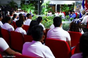 ¡Puño en Alto! ¡Libro Abierto!: 43 aniversario de la Gran Cruzada Nacional de Alfabetización