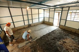 Afectados por sismos en Mateare reciben materiales para la construcción de viviendas